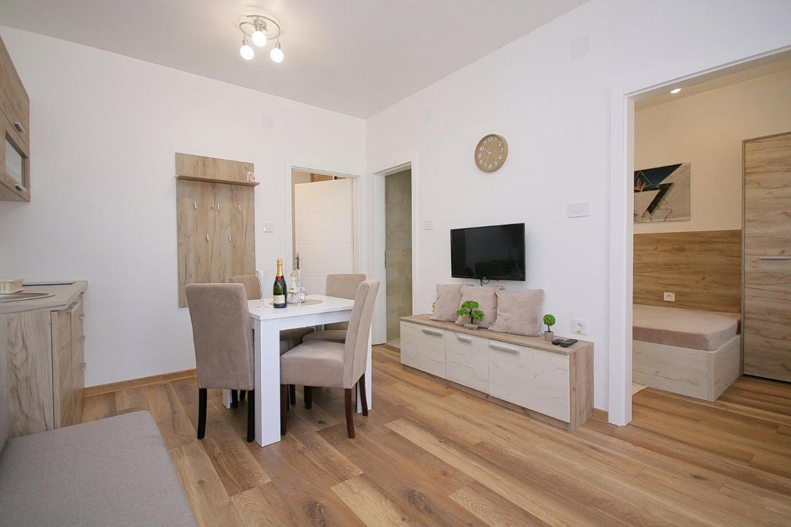 Anro Apartment ปาลิช ภายนอก รูปภาพ