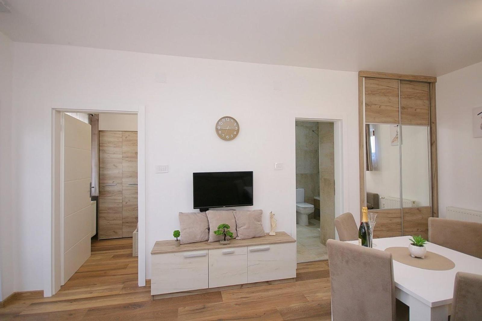 Anro Apartment ปาลิช ภายนอก รูปภาพ