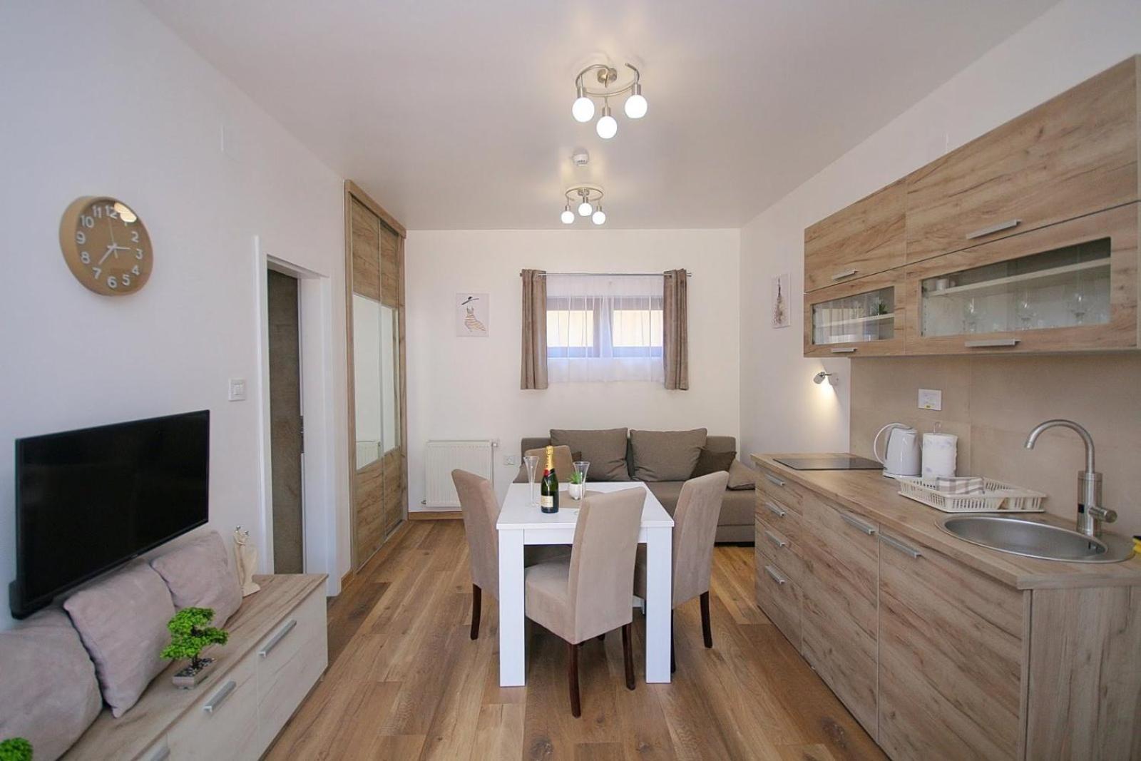 Anro Apartment ปาลิช ภายนอก รูปภาพ