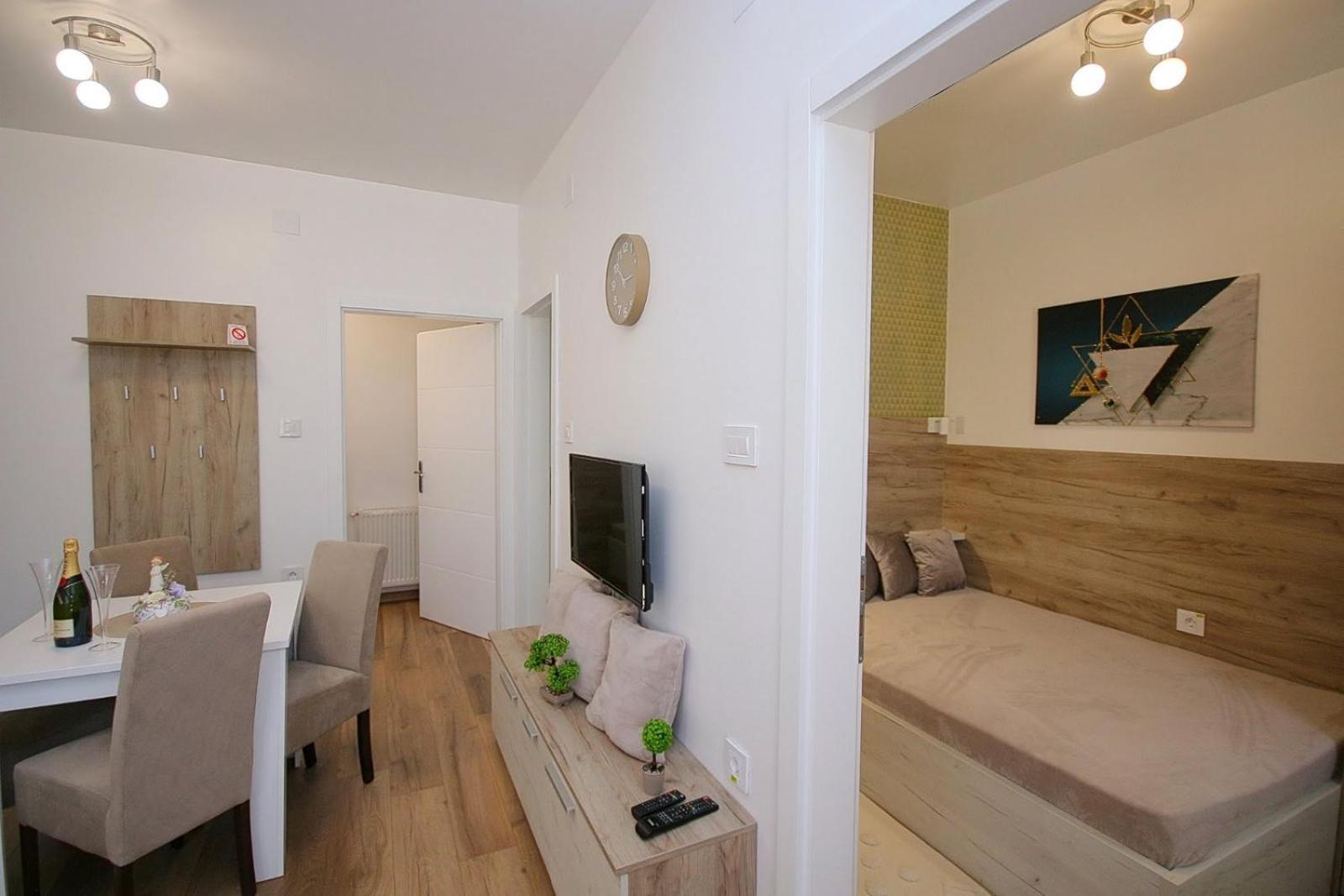 Anro Apartment ปาลิช ภายนอก รูปภาพ